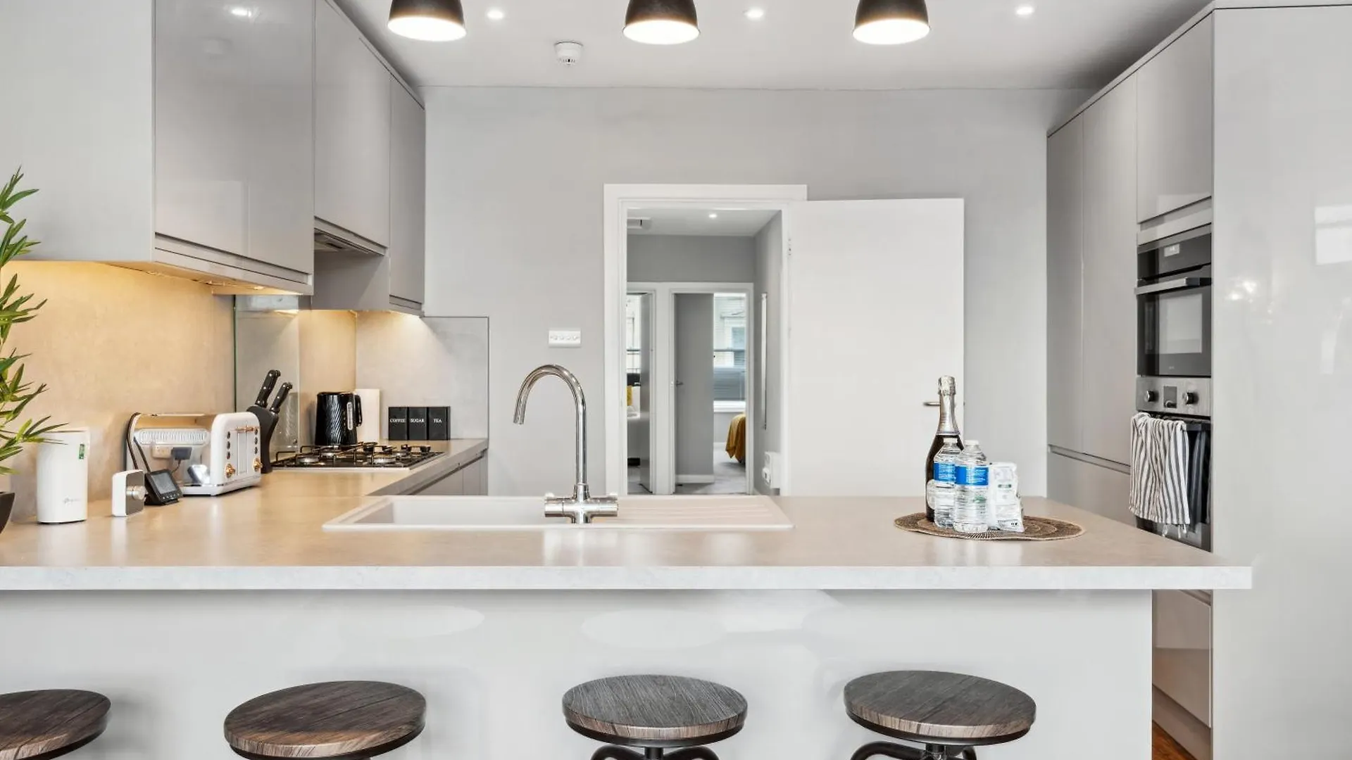 'Brighton Heights' Premium Central 2 Bedroom Flat By The Sea United Kingdom