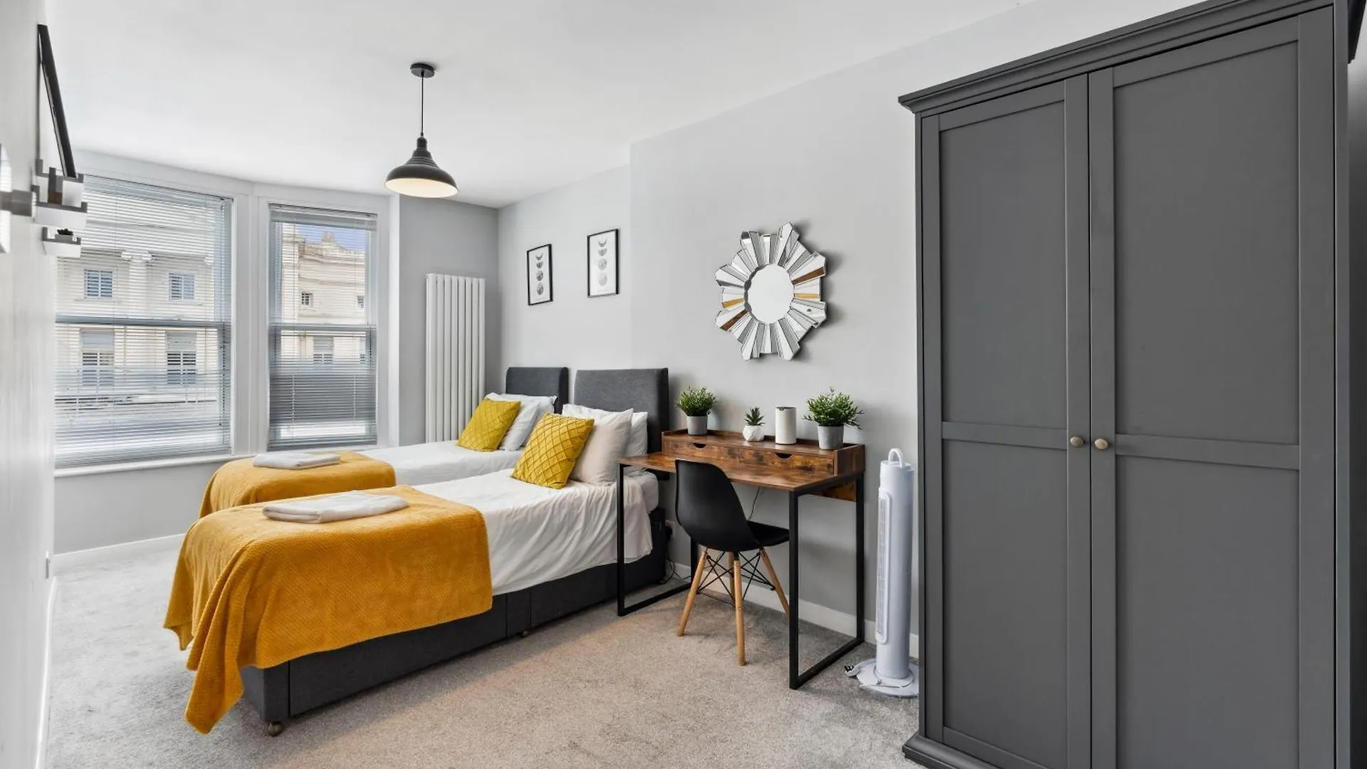 'Brighton Heights' Premium Central 2 Bedroom Flat By The Sea Apartment Brighton
